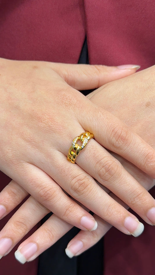 Anti Tarnish Ring
Designed for women who value elegance and durability, this premium anti tarnish ring offers long-lasting shine and fade-resistant beauty.
Perfect for daily wear, office looks, parties, gifting, and special occasions.