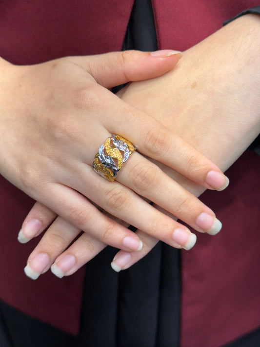Gold Alike Ring
Designed for women who love timeless elegance, this ring adds sophistication and luxury-inspired beauty to every look.
Perfect for weddings, festive occasions, parties, gifting, and stylish everyday wear.