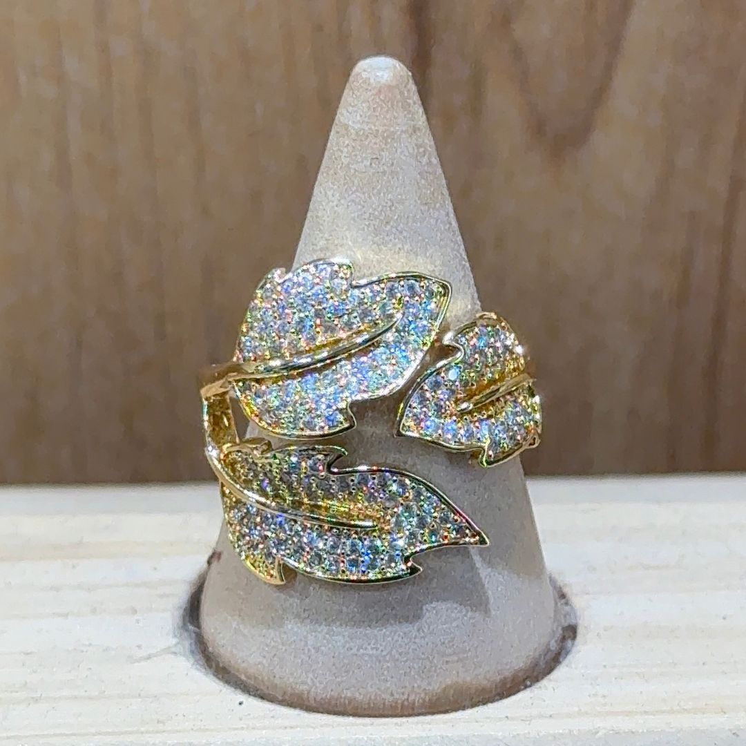 Sparkling Leaf Adjustable Ring (Gold Finish)