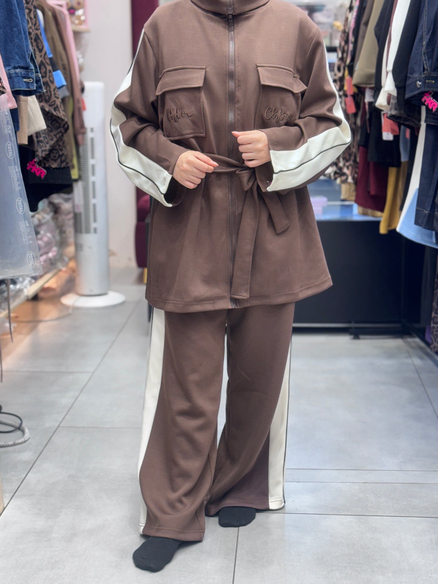Women’s modest 2 piece tracksuit set with hijab – sporty zip-up jacket and wide leg pants