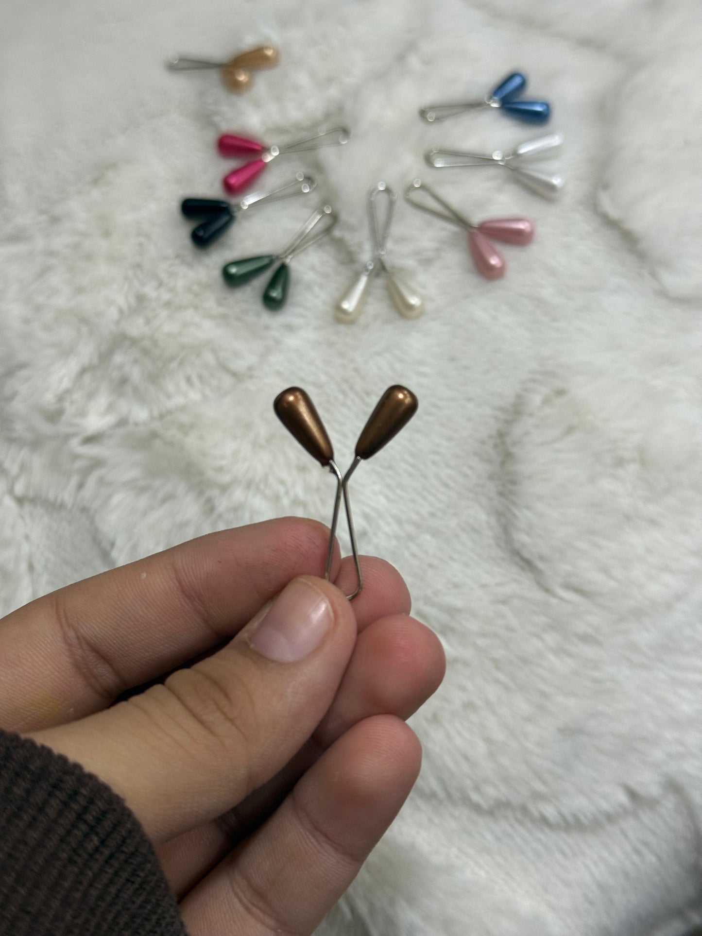 Elegant teardrop pearl hijab safety pins in 8 color options