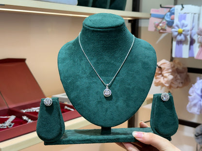 American diamond pendant set