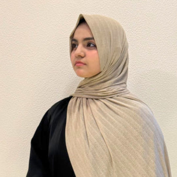 Beige Ribbed Jersey Hijab

Premium Soft Stretch Textured Modest Scarf

Soft • Breathable • Elegant

Lightweight Comfort • Everyday Style

Effortless Elegance