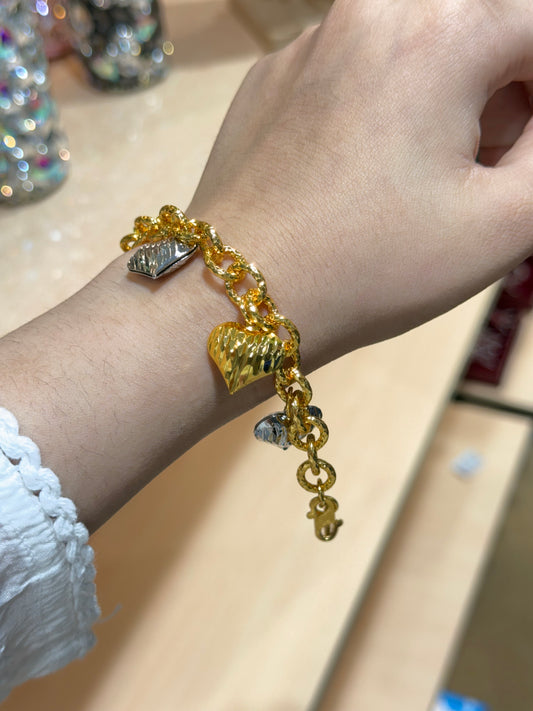 Gold Alike Bracelet

Designed for women who love timeless elegance, this bracelet adds sophistication and luxury-inspired beauty to every look.

Perfect for weddings, festive occasions, parties, gifting, and stylish everyday wear.