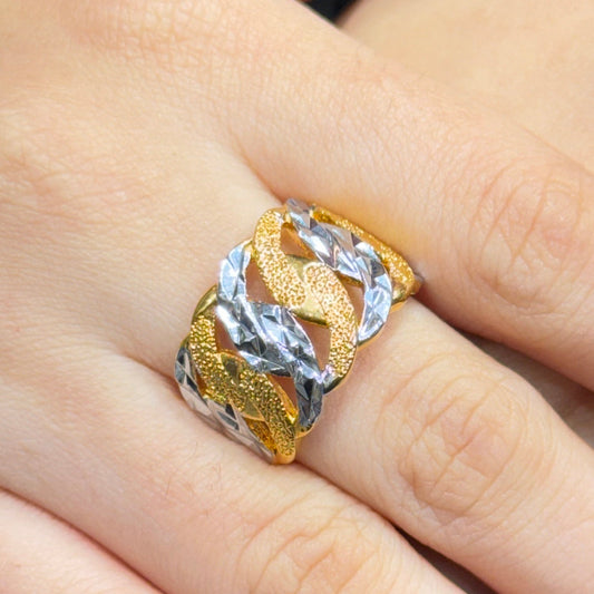 Gold Alike Ring

Elegant • Luxury • Timeless

Statement Jewelry

Effortless Glamour