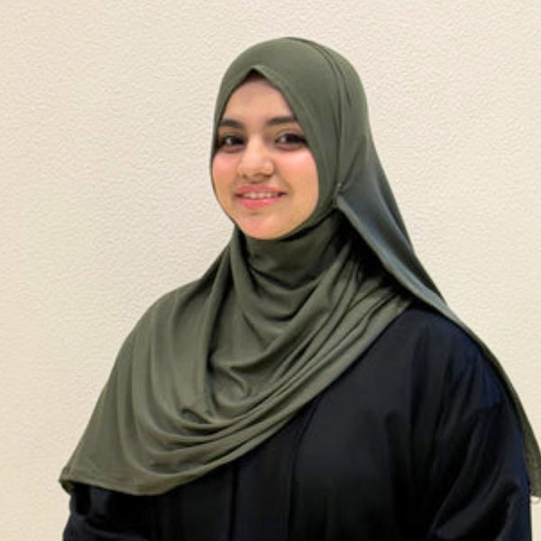 Green Ribbed Jersey Hijab

Premium Soft Stretch Textured Modest Scarf

Soft • Breathable • Elegant

Lightweight Comfort • Everyday Style

Effortless Elegance