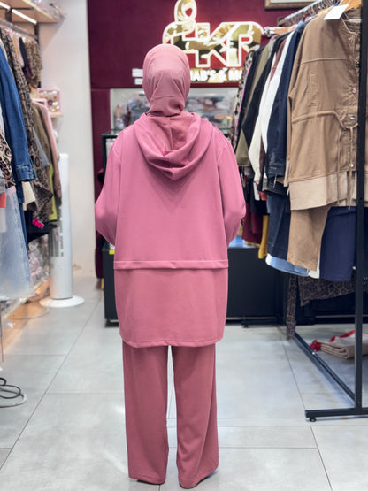 Pink Turkish 3 Piece Cord Set

Refresh your wardrobe with this elegant pink Turkish cord set, designed for modern modest fashion. This stylish outfit includes a top, bottom, and matching hijab for a complete polished look.

Crafted from premium Turkish fabric, it offers soft comfort, breathable wear, and a graceful fit—perfect for daily wear, office looks, casual outings, and special occasions.