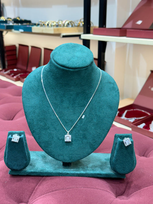 Premium American Diamond Pendant Set

Elegant • Luxury • Timeless

Necklace & Earrings Jewelry

Effortless Glamour