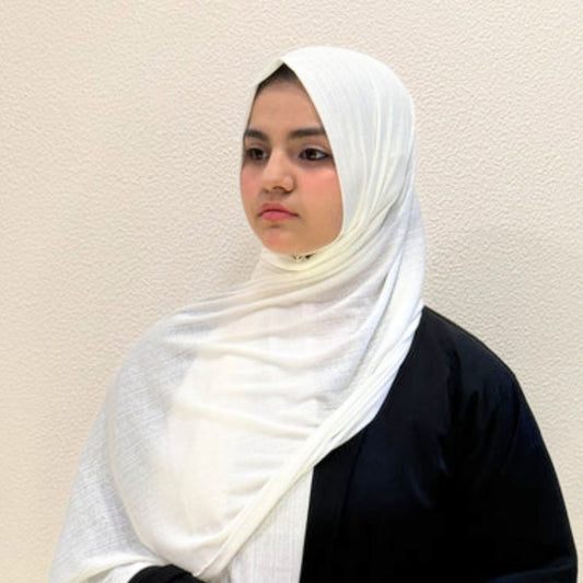 White Corn Jersey Hijab

Premium Soft Stretch Modest Scarf

Soft • Breathable • Elegant

Lightweight Comfort • Everyday Style

Effortless Elegance 